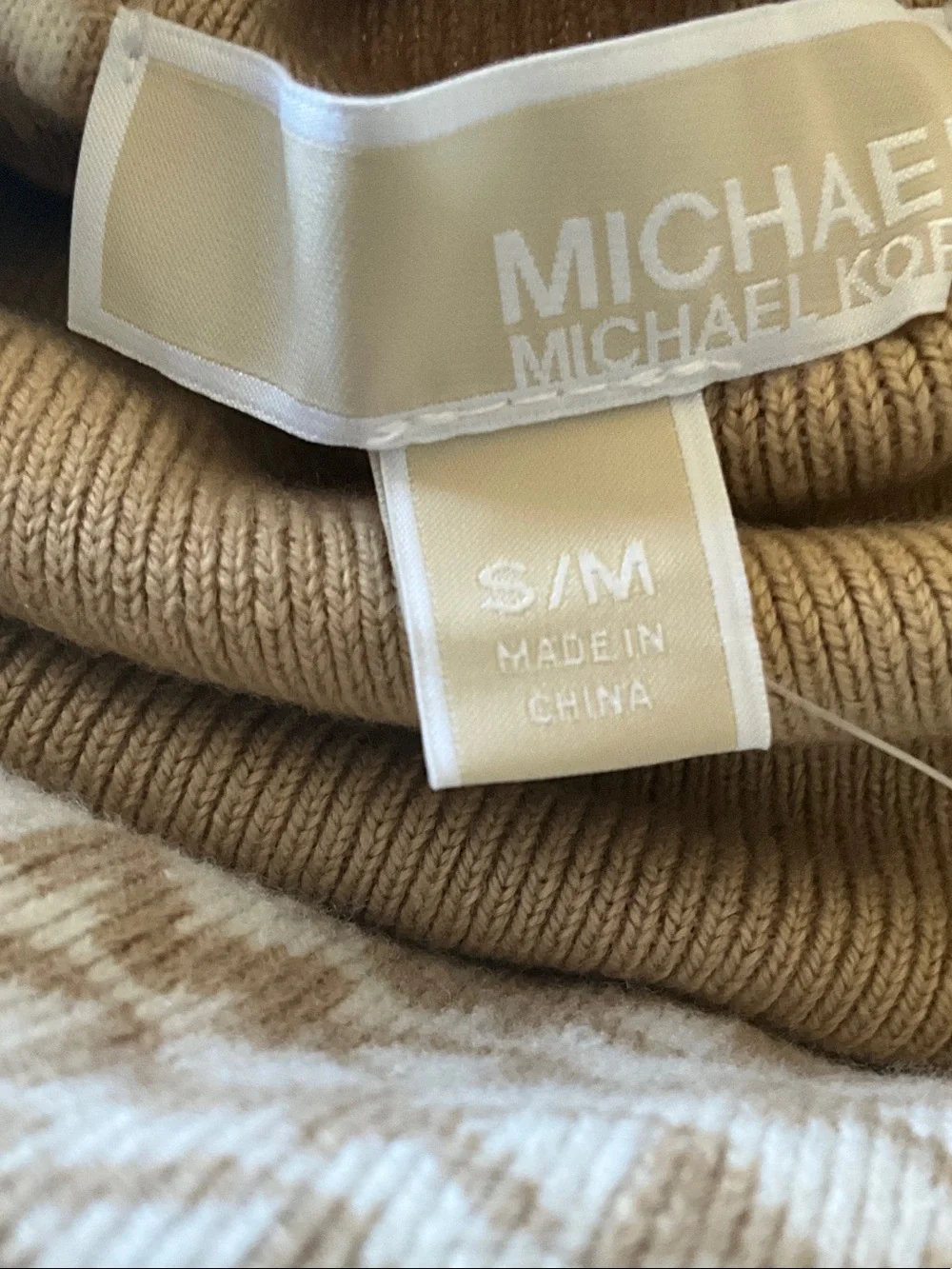 NWT Women’s Michael Kors Cream & Beige Logo Knit Shawl